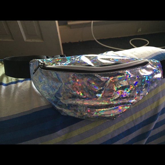 Fanny pack - Picture 1 of 3